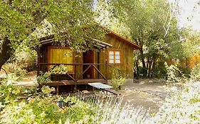 Cabañas Parque Almendro